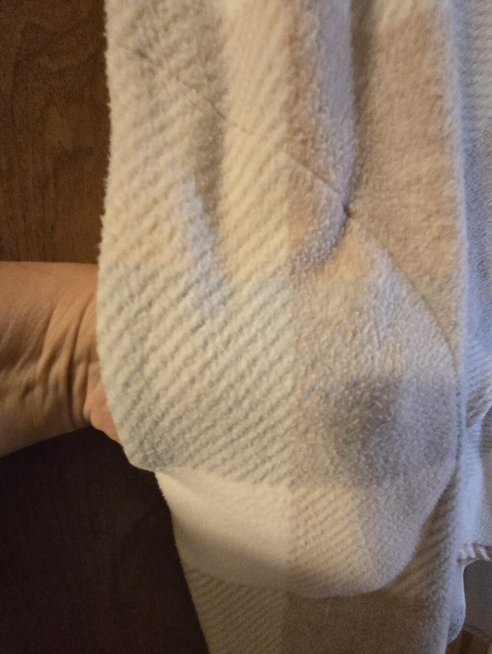 CuddlebDuds Cozy Plaid Open-Front Sleeveless Sweater Vest 2x, 3x - Picture 3 of 6
